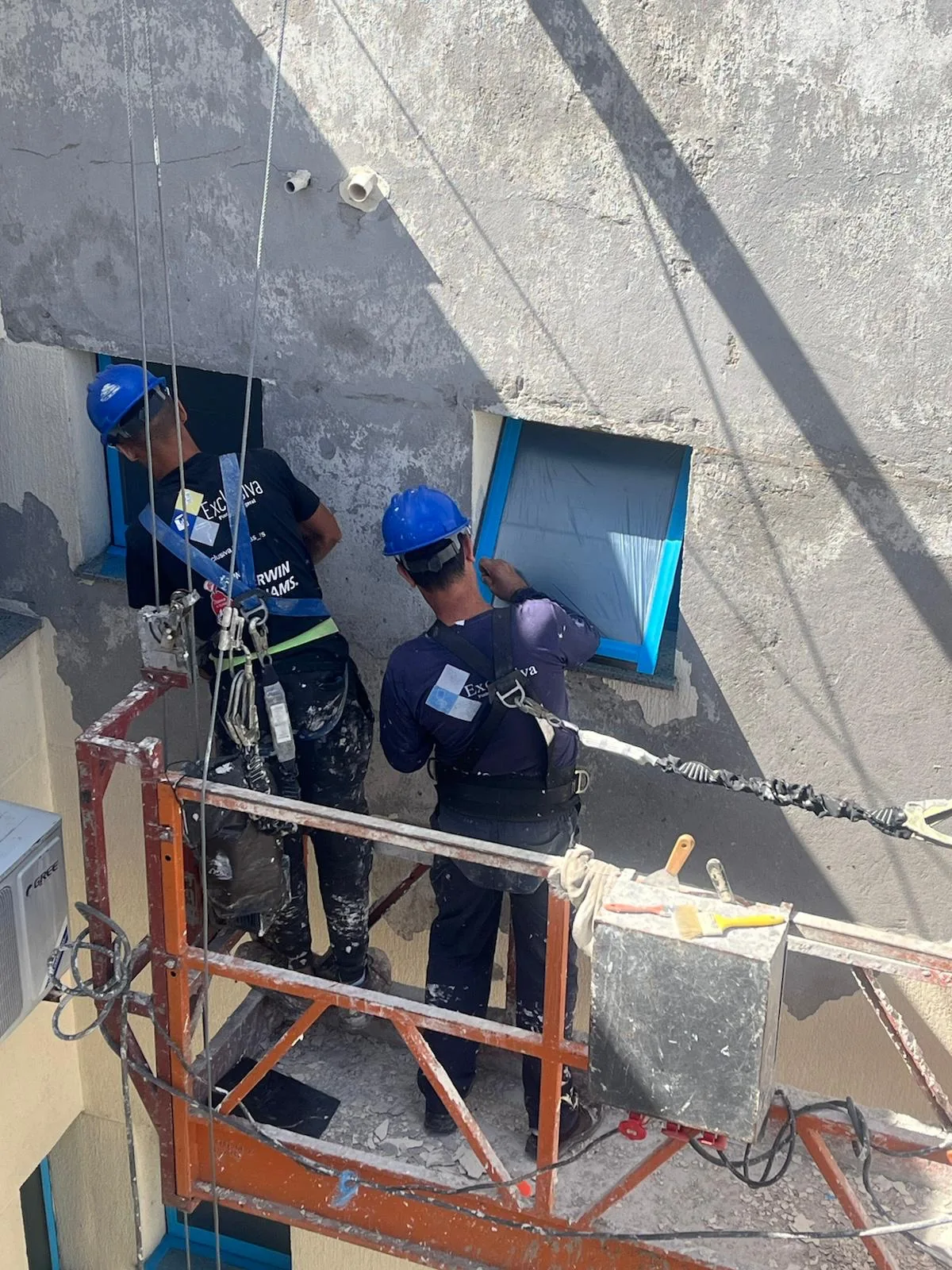 Acabamento de pintura em projeto recente